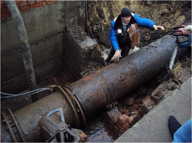 Порыв магистрального трубопровода горячего водоснабжения г.Норильск